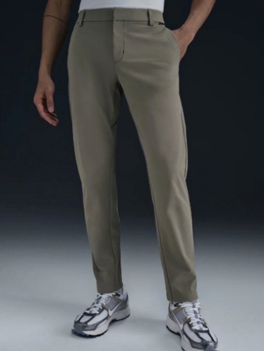 New Nike 24.7 PerfectStretch Men 42x30 DriFIT 5 Pocket Slim Fit Pants HQ6928 320